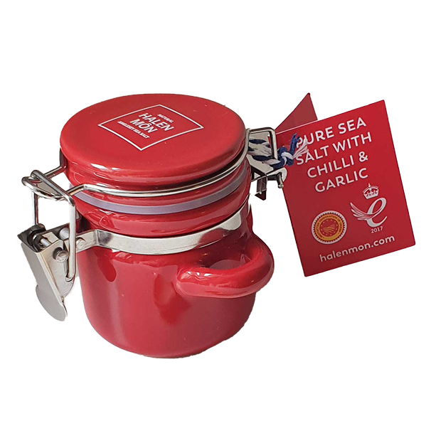 Ceramic Jar with Chilli & Garlic Sea Salt – 15g | Halen Môn | Anglesey Hamper Co.