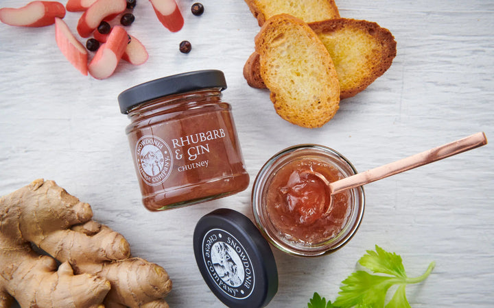 Rhubarb & Gin Chutney | Snowdonia Cheese | Anglesey Hamper Co.