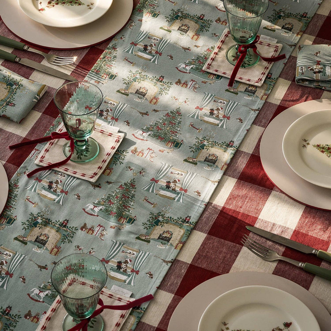 Cosy Christmas Table Runner: 35 x 200cm