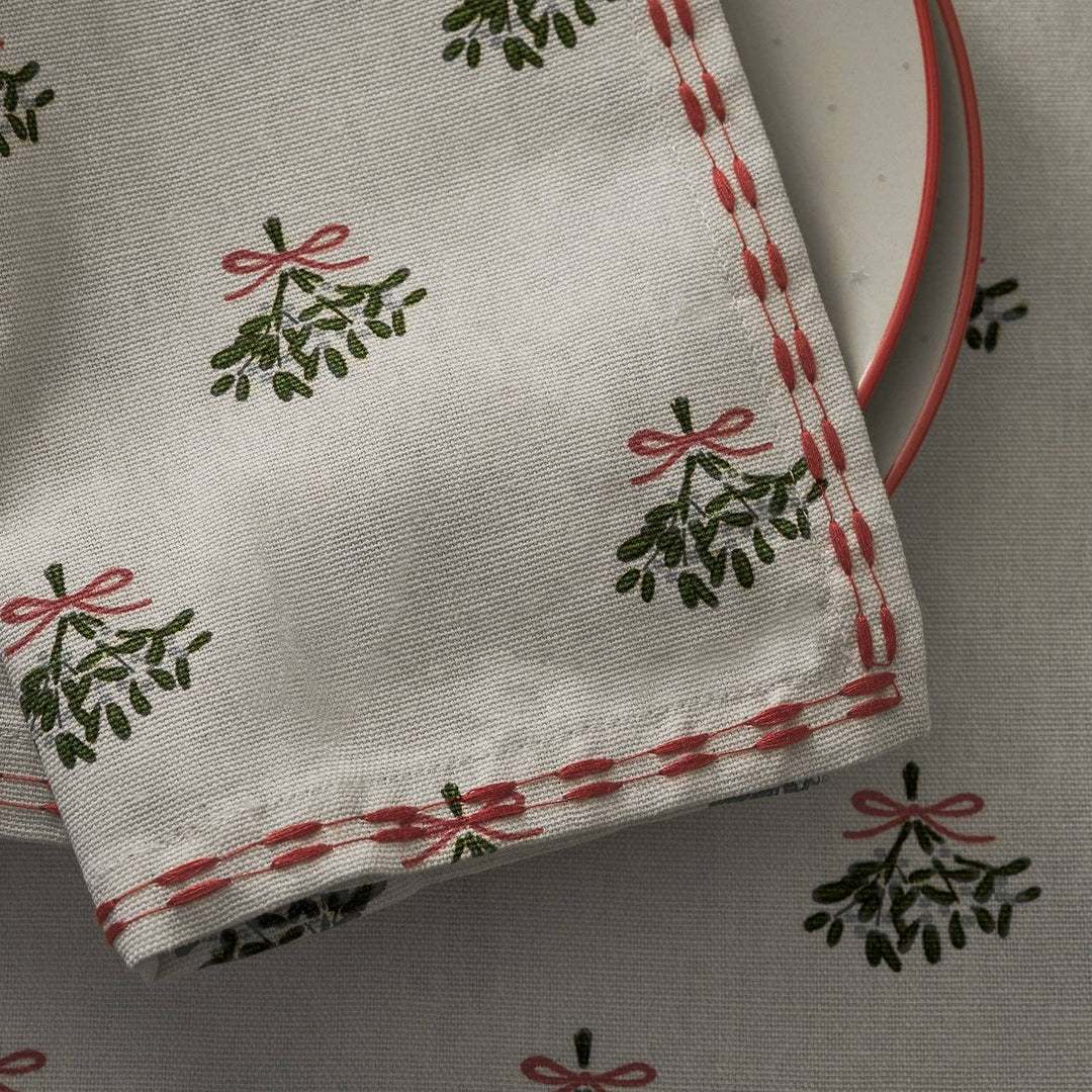 Mistletoe Embroidered Napkins (Set of 4)
