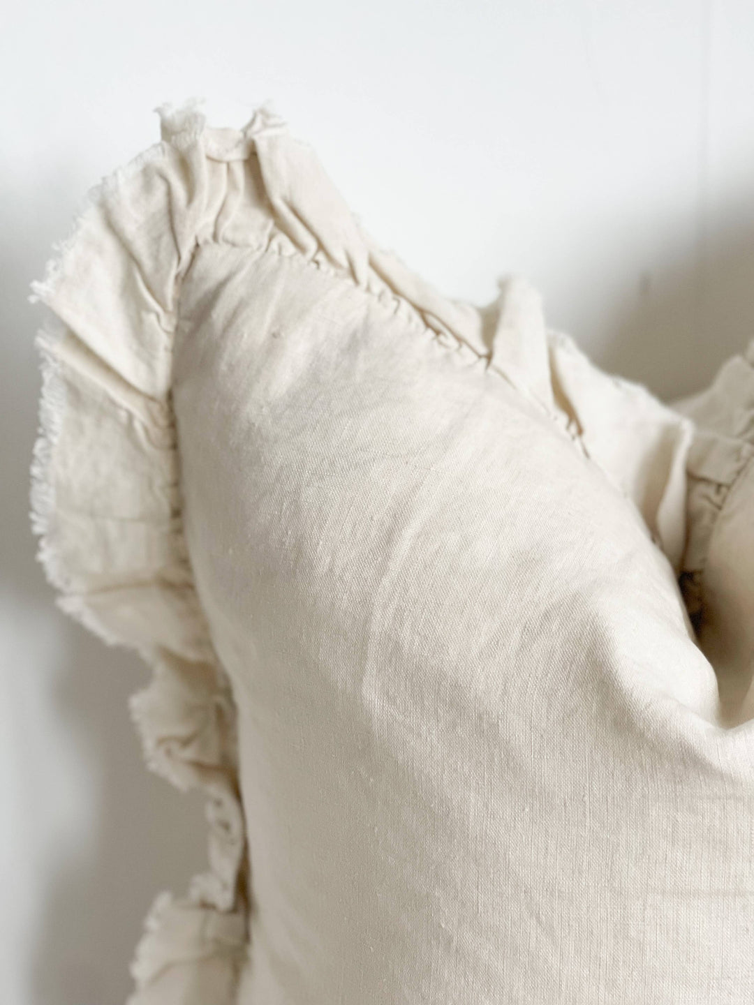 Hallie Ruffled Linen Cushion Cover – Cream: 53 x 53 cm